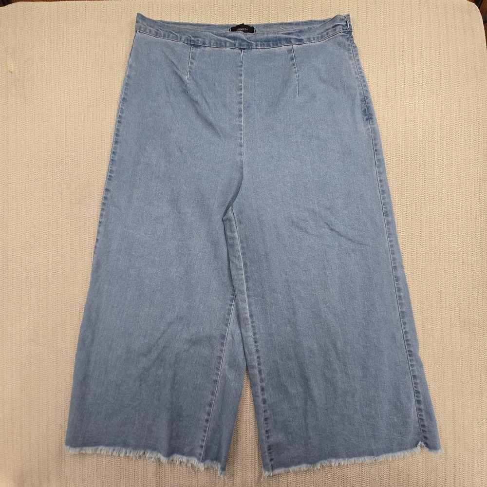 Forever 21 Jeans Womens 3X Light Wash Blue Wide Leg Cropped Raw Hem Plus Denim